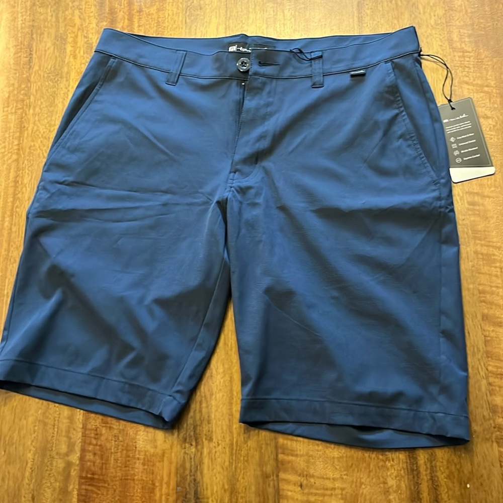 Travis Mathew Beck Short - NWT